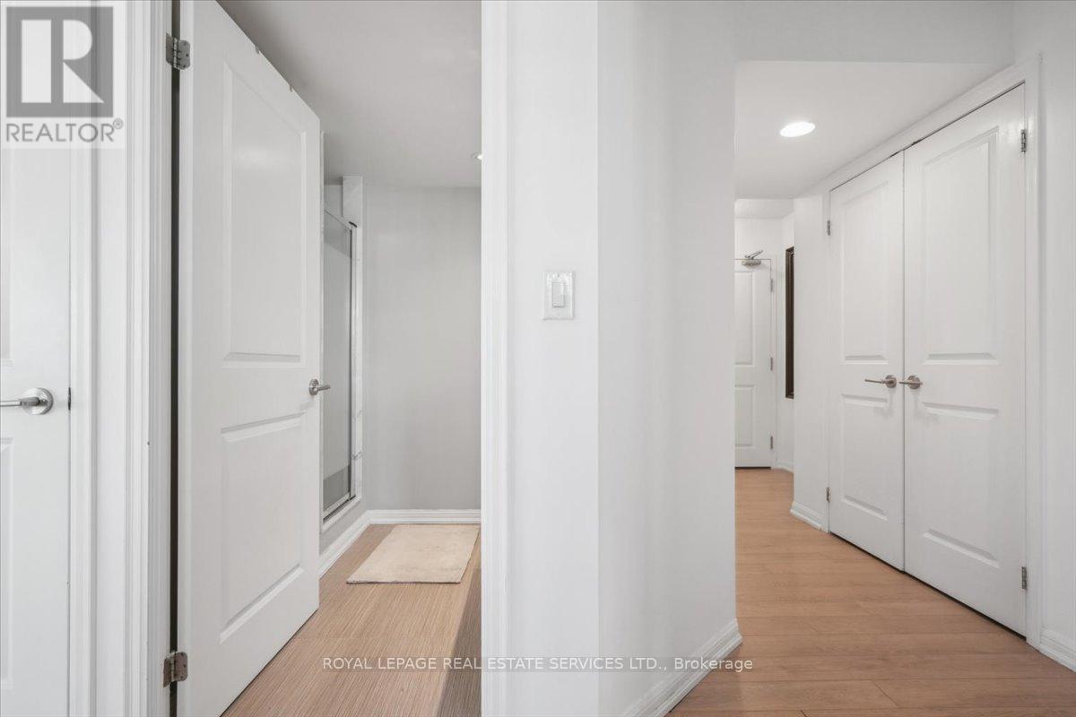 












1502 - 125 WESTERN BATTERY ROAD

,
Toronto,




Ontario
M6K3R8

