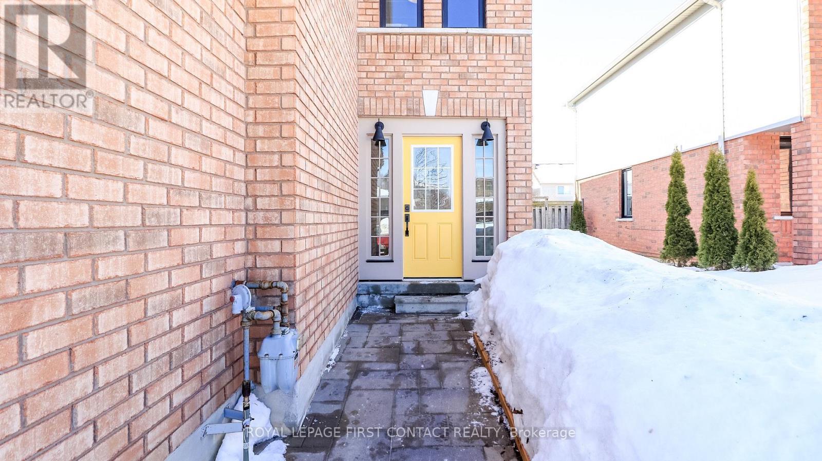 












34 RIDWELL STREET

,
Barrie,




Ontario
L4N0W7

