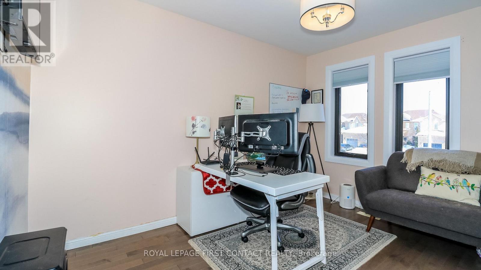 












34 RIDWELL STREET

,
Barrie,




Ontario
L4N0W7

