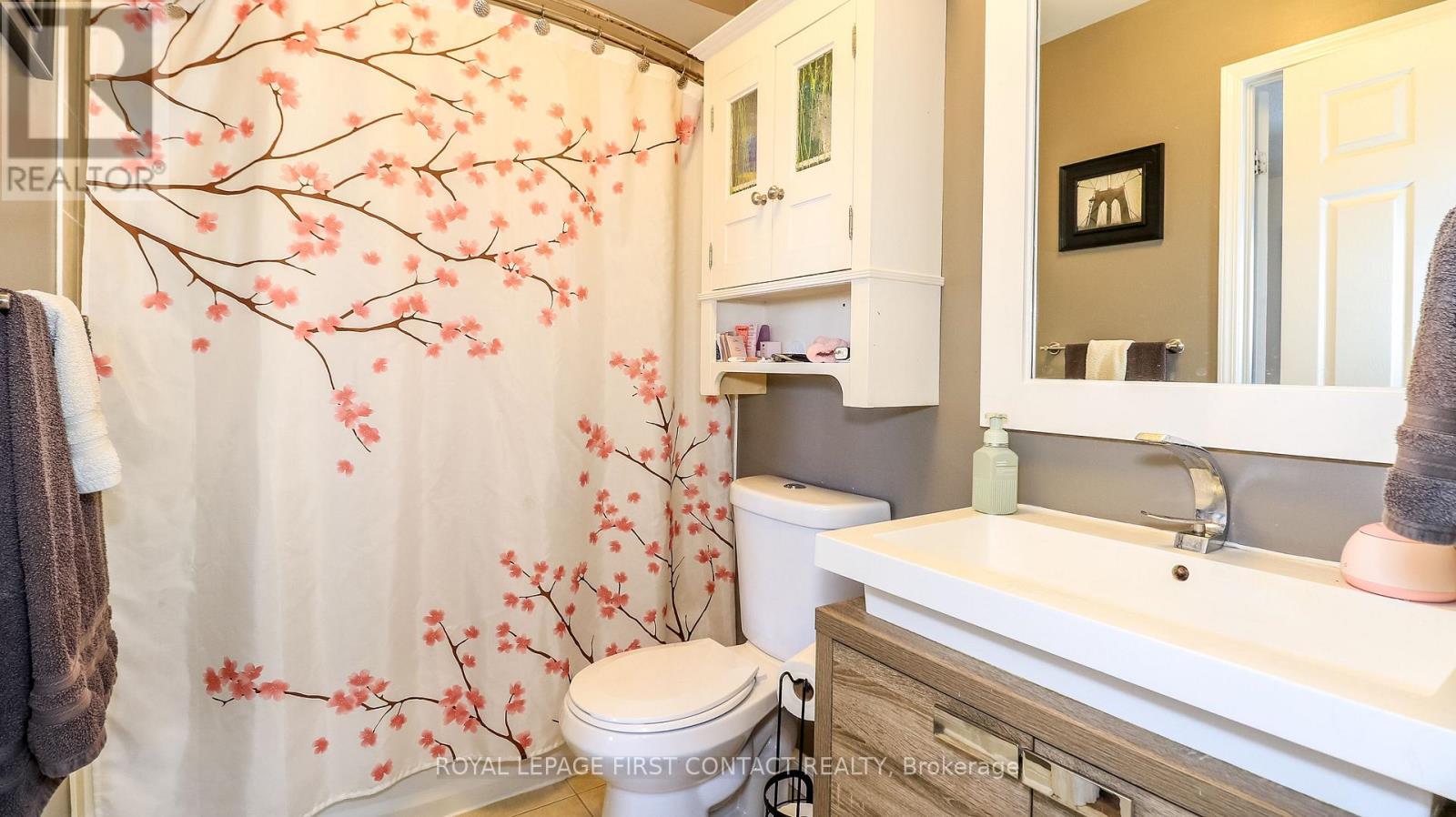 












34 RIDWELL STREET

,
Barrie,




Ontario
L4N0W7

