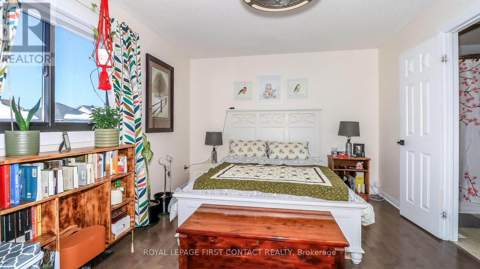 












34 RIDWELL STREET

,
Barrie,




Ontario
L4N0W7

