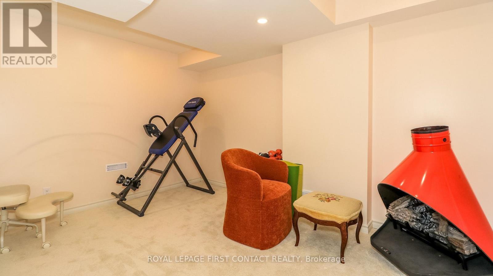 












34 RIDWELL STREET

,
Barrie,




Ontario
L4N0W7

