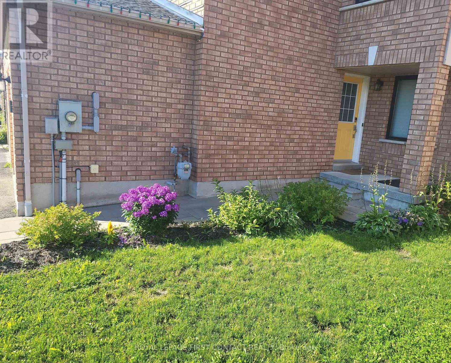 












34 RIDWELL STREET

,
Barrie,




Ontario
L4N0W7

