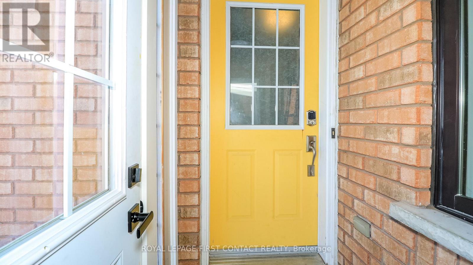 












34 RIDWELL STREET

,
Barrie,




Ontario
L4N0W7

