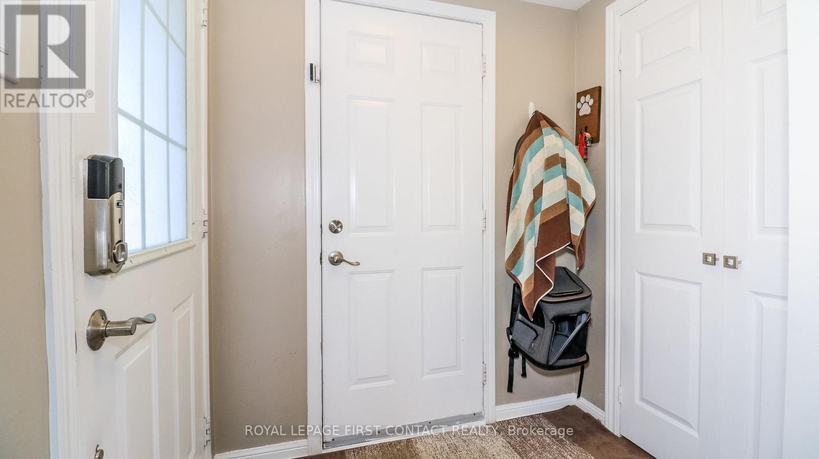 












34 RIDWELL STREET

,
Barrie,




Ontario
L4N0W7

