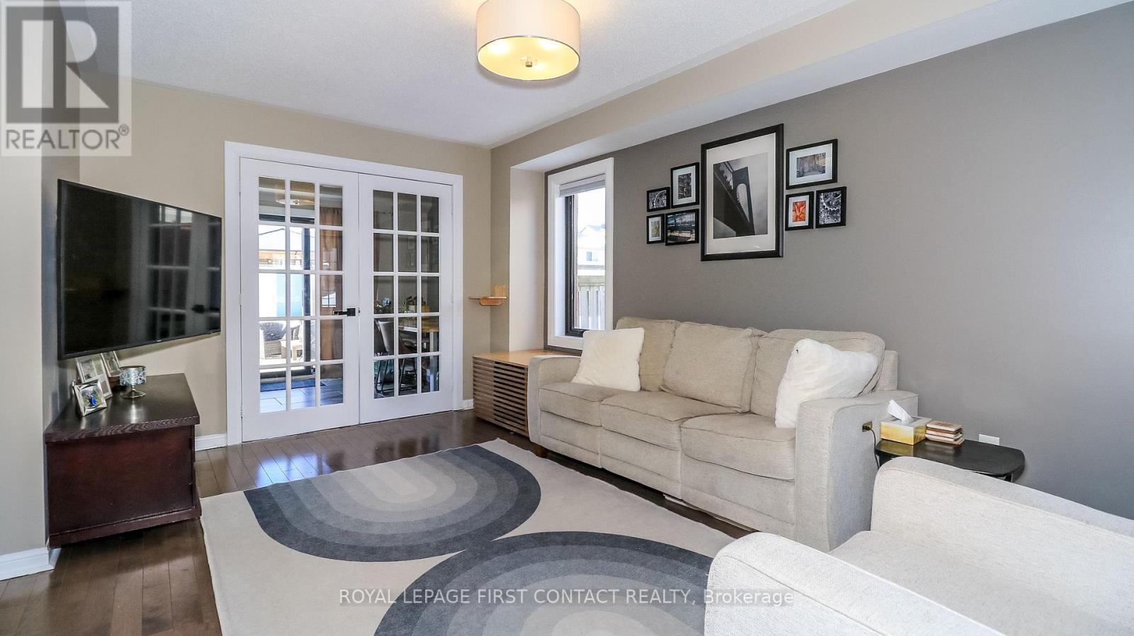 












34 RIDWELL STREET

,
Barrie,




Ontario
L4N0W7

