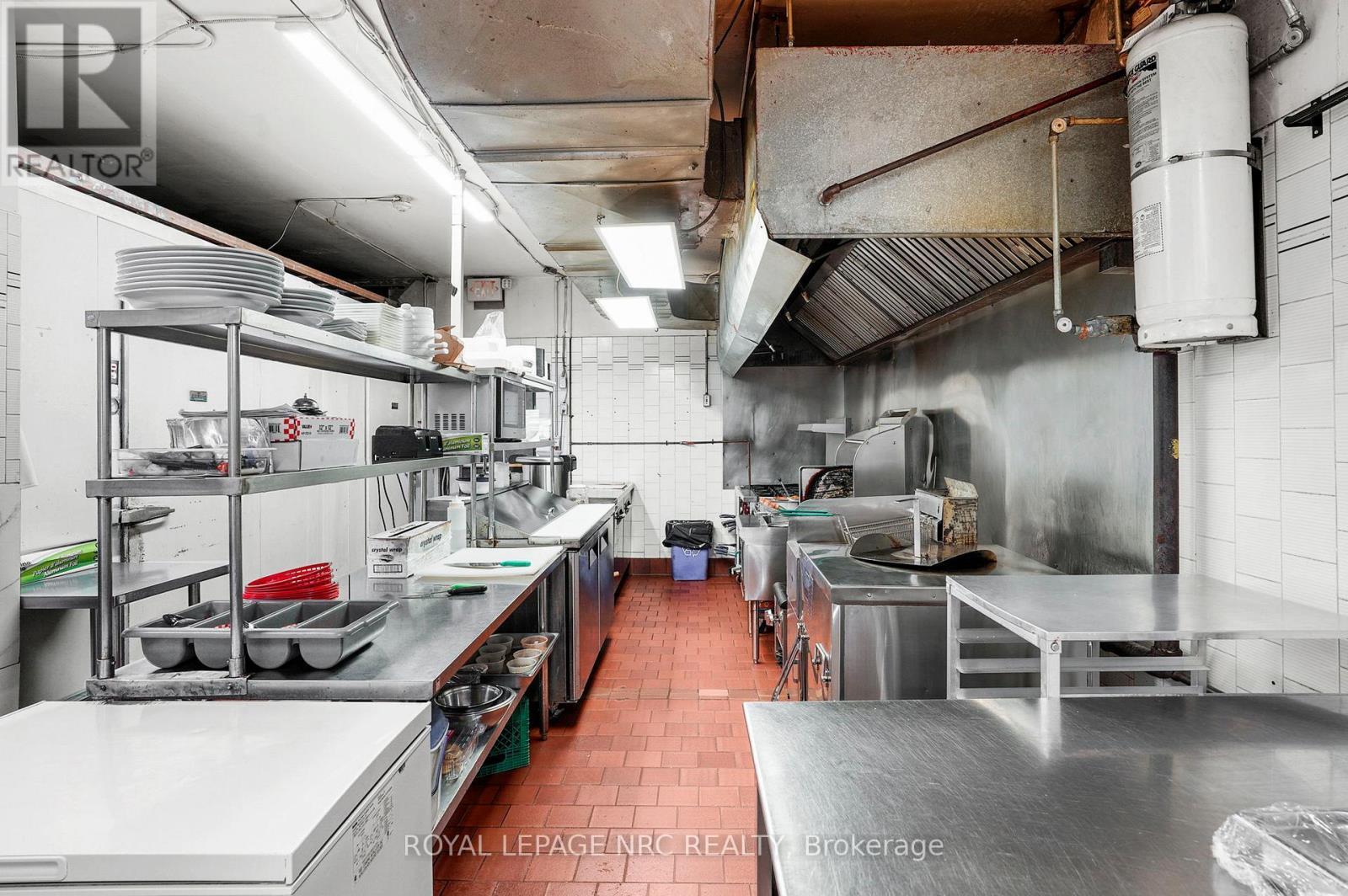 












312 LAKE STREET

,
St. Catharines (Lakeport),




Ontario
L2N4H4

