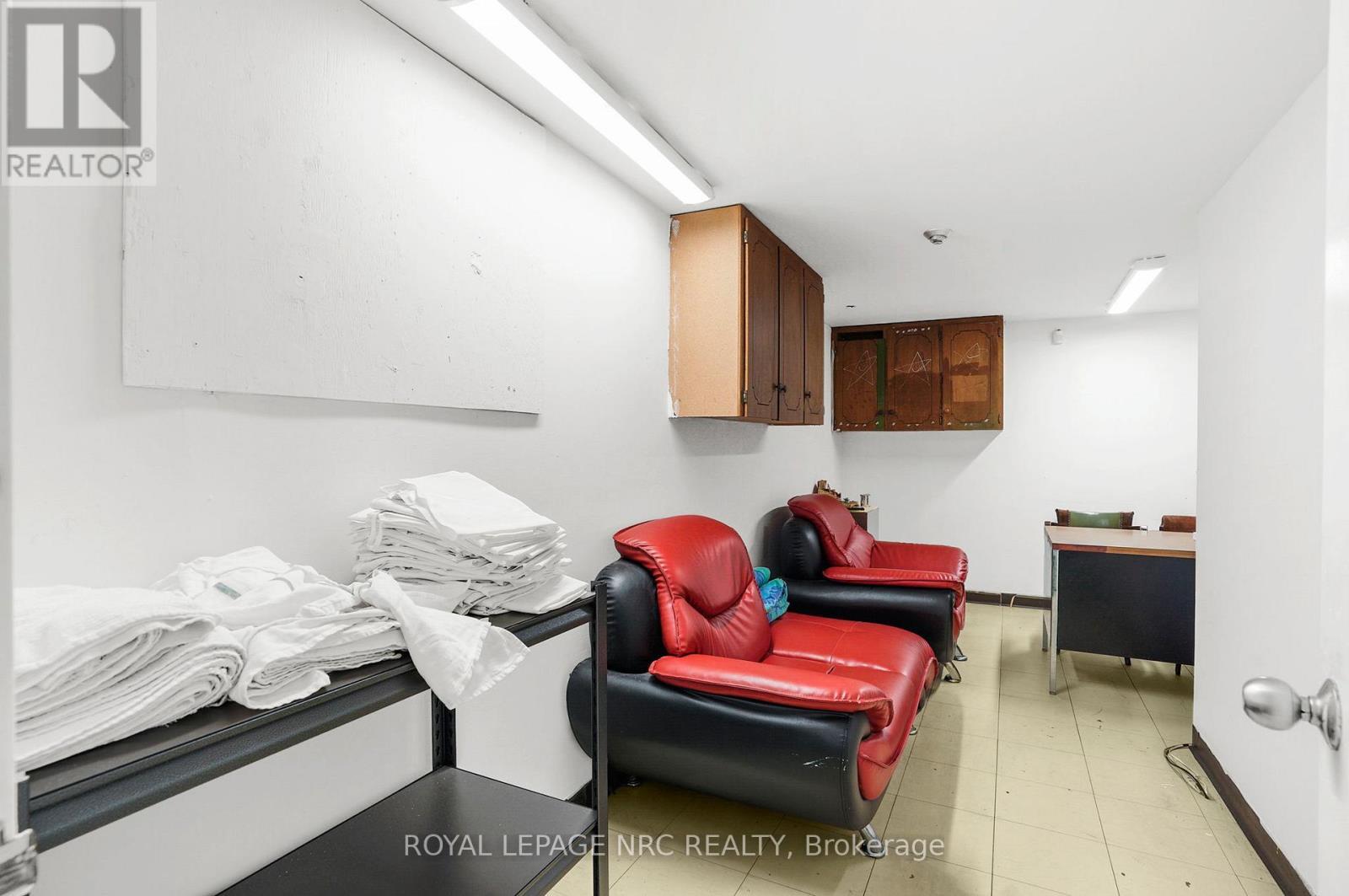 












312 LAKE STREET

,
St. Catharines (Lakeport),




Ontario
L2N4H4

