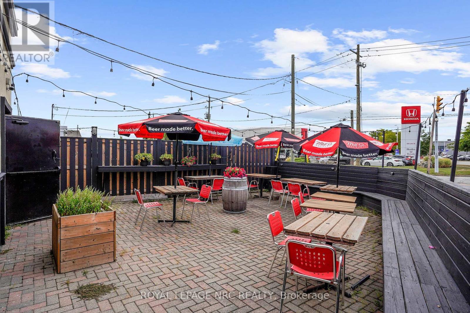 












312 LAKE STREET

,
St. Catharines (Lakeport),




Ontario
L2N4H4

