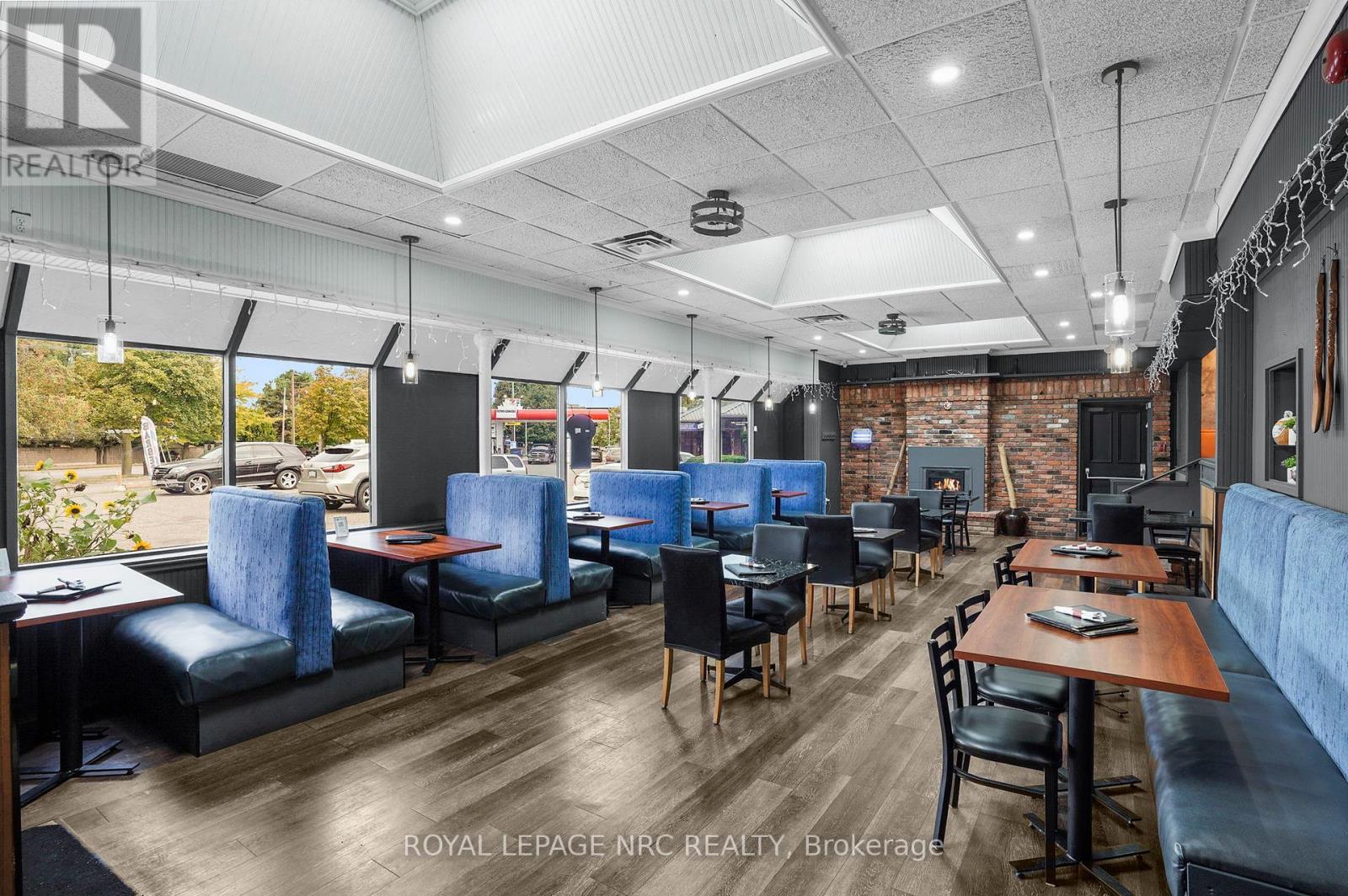 












312 LAKE STREET

,
St. Catharines (Lakeport),




Ontario
L2N4H4

