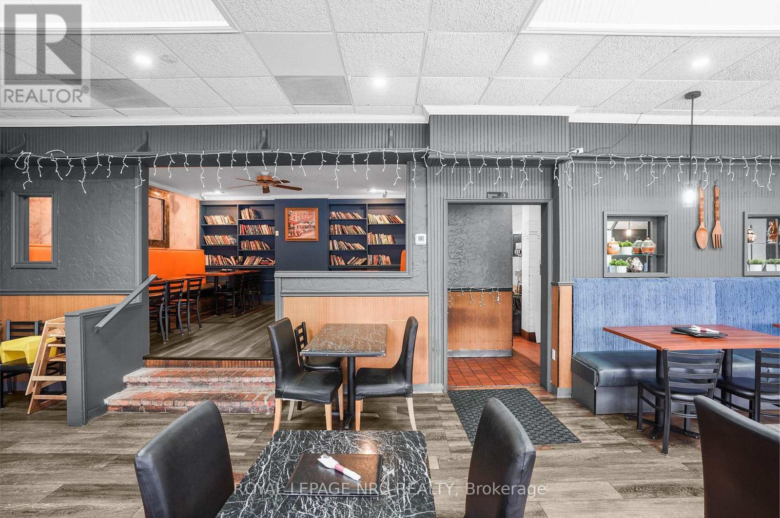 












312 LAKE STREET

,
St. Catharines (Lakeport),




Ontario
L2N4H4

