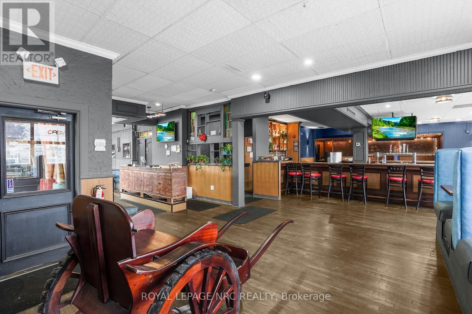 












312 LAKE STREET

,
St. Catharines (Lakeport),




Ontario
L2N4H4

