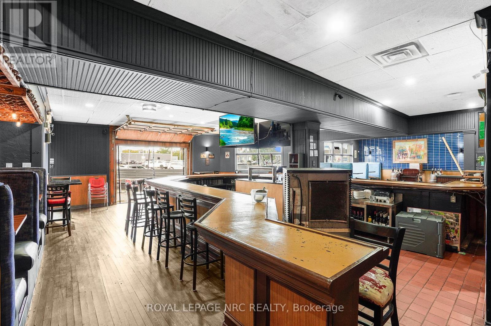 












312 LAKE STREET

,
St. Catharines (Lakeport),




Ontario
L2N4H4

