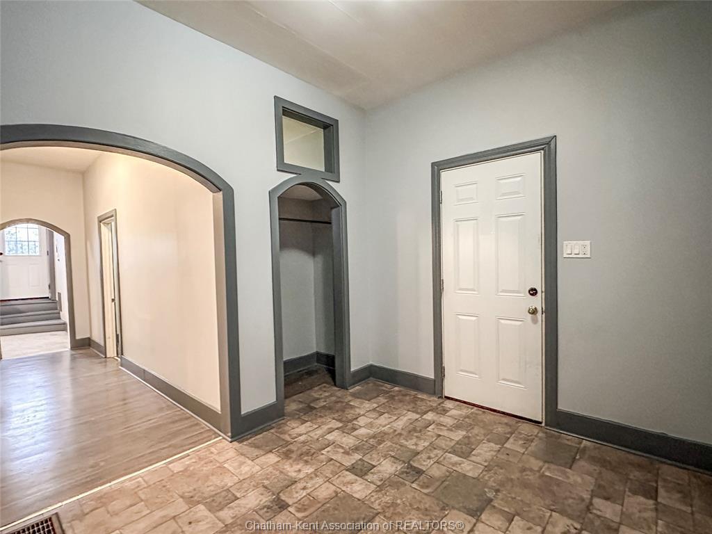 









35


Main

Street West,
Ridgetown,




ON
N0P 1C0

