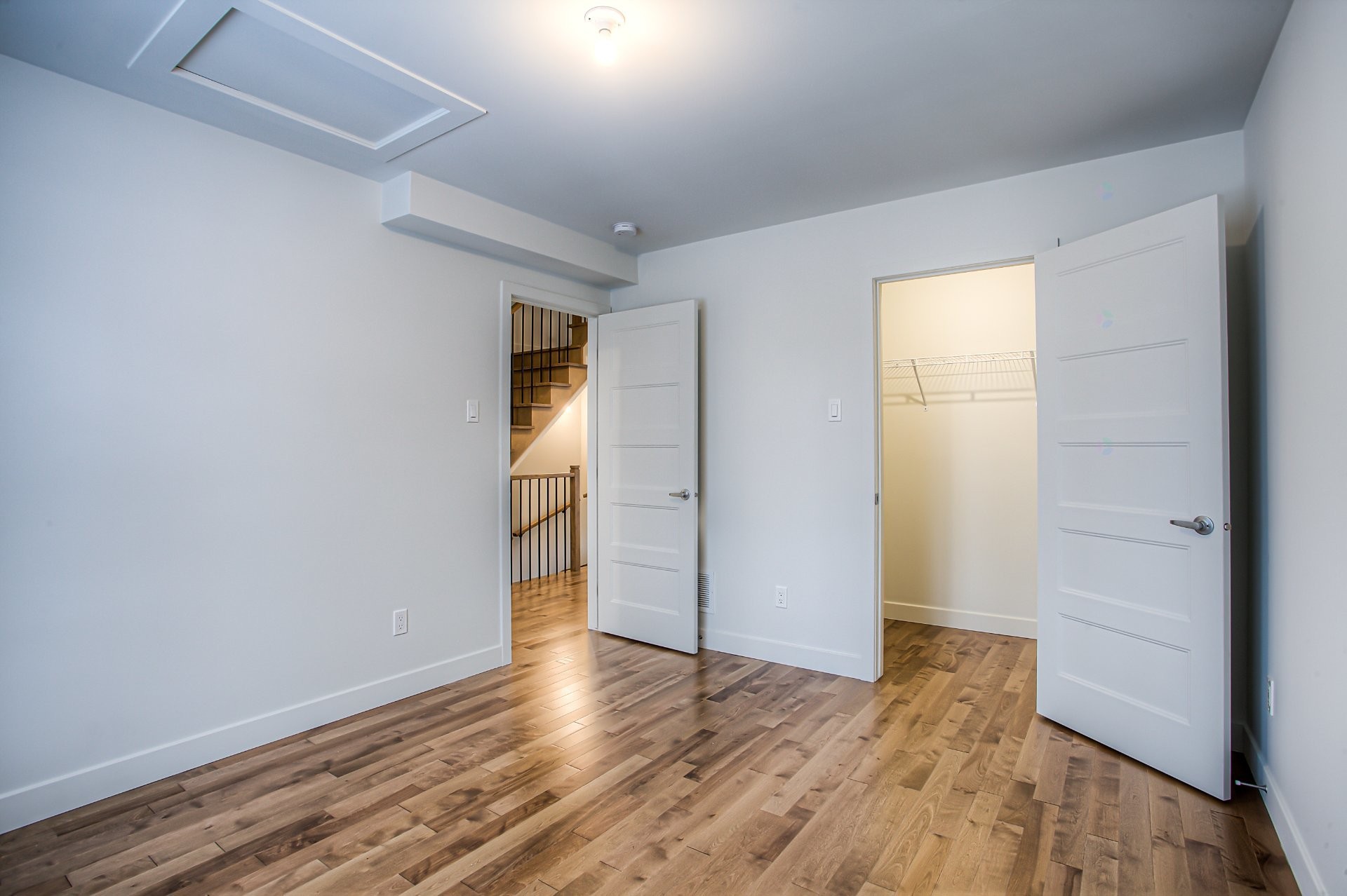 









213


Av. Mason

,
Pointe-Claire,




QC
H9R0E6

