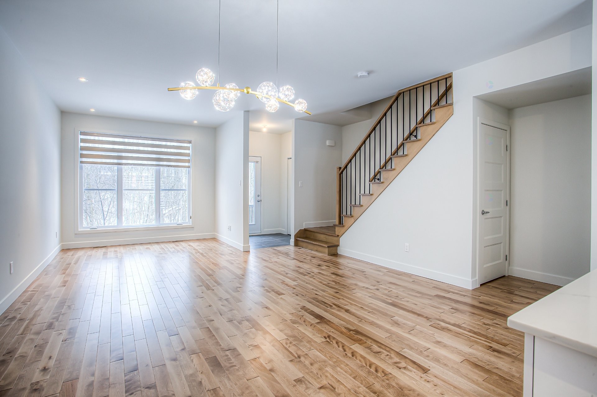 









213


Av. Mason

,
Pointe-Claire,




QC
H9R0E6

