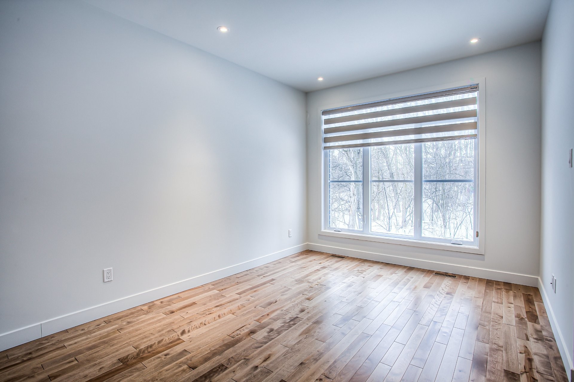 









213


Av. Mason

,
Pointe-Claire,




QC
H9R0E6

