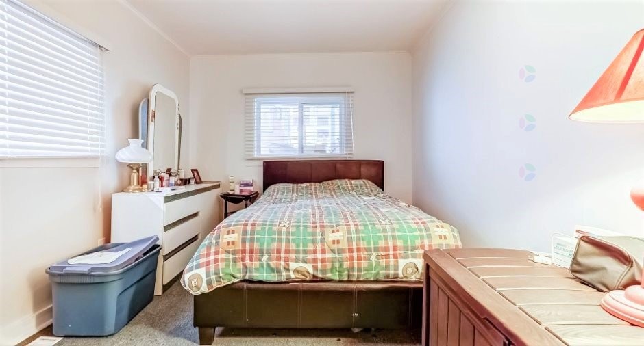 









288


Rue Champlain

,
Gatineau (Hull),




QC
J8X3S2

