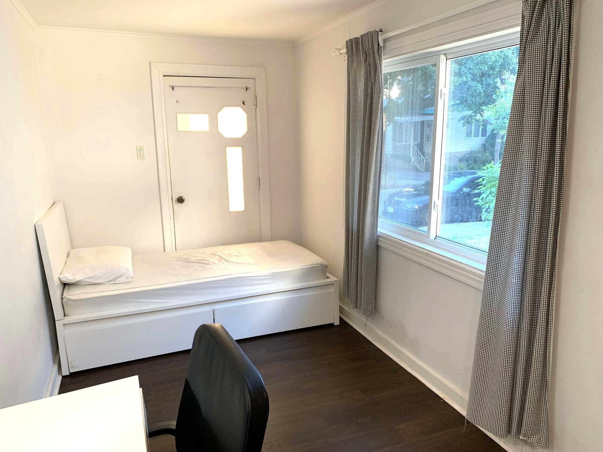 









288


Rue Champlain

,
Gatineau (Hull),




QC
J8X3S2

