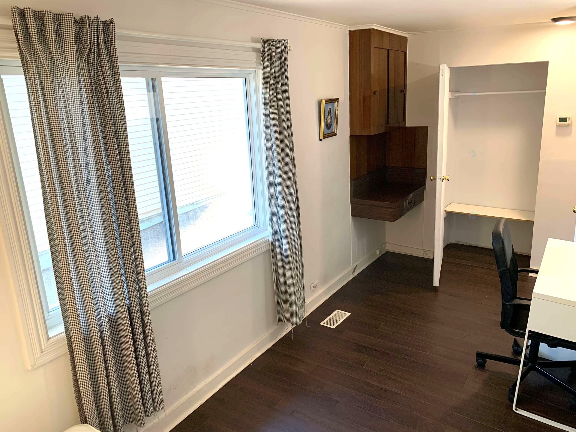 









288


Rue Champlain

,
Gatineau (Hull),




QC
J8X3S2

