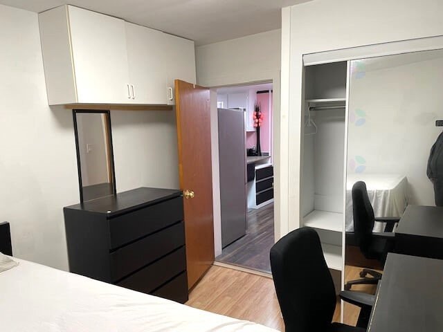 









288


Rue Champlain

,
Gatineau (Hull),




QC
J8X3S2

