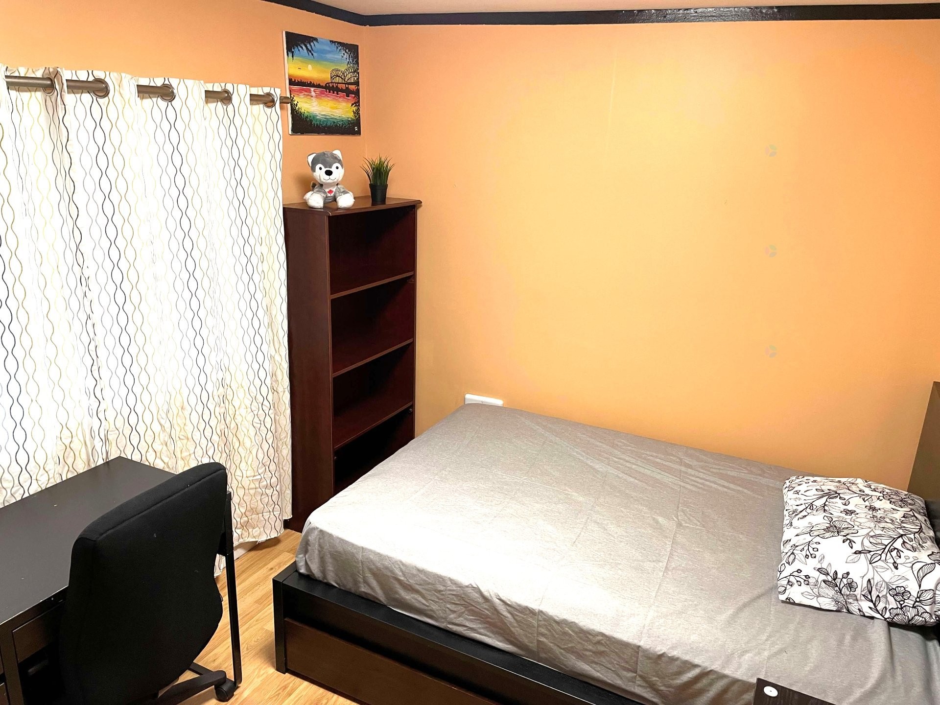 









288


Rue Champlain

,
Gatineau (Hull),




QC
J8X3S2

