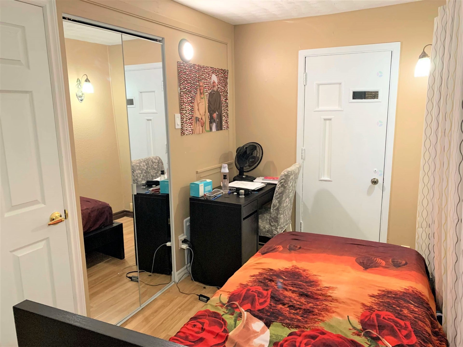 









288


Rue Champlain

,
Gatineau (Hull),




QC
J8X3S2

