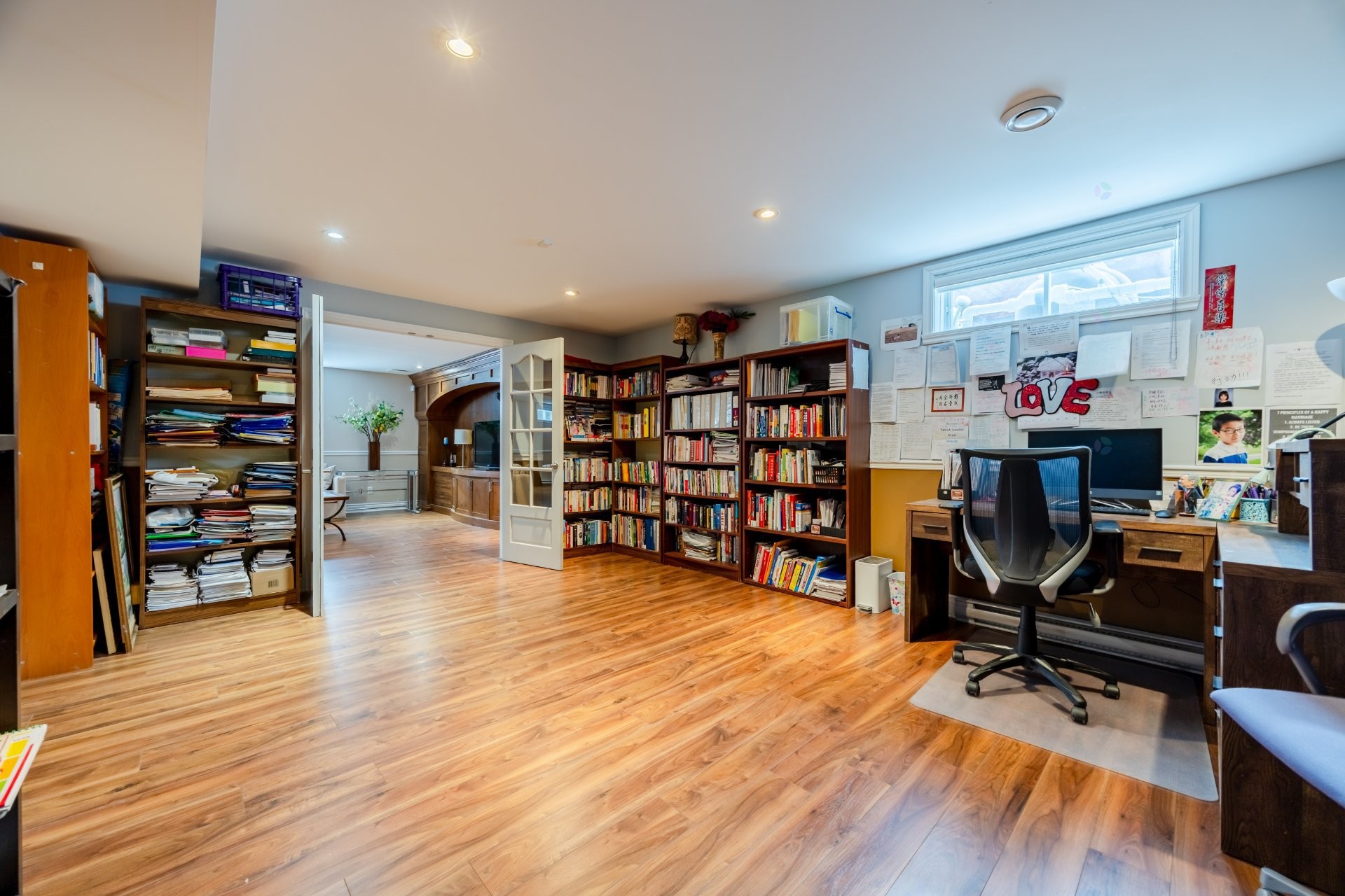 









3885


Carré Pauline-Lighstone

,
Montréal (Saint-Laurent),




QC
H4R3K3

