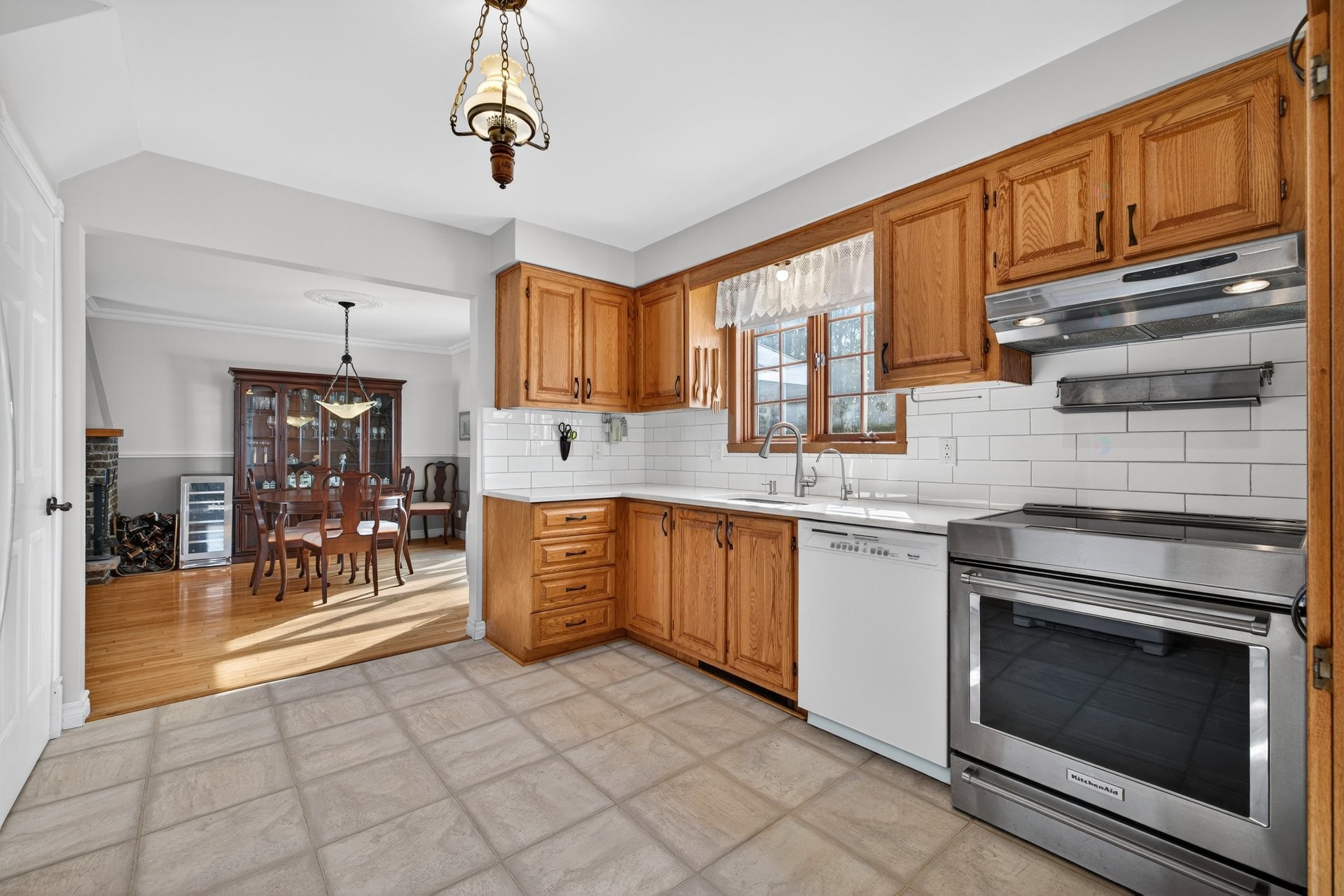 









6


Rue De Montbrun

,
Boucherville,




QC
J4B4T7

