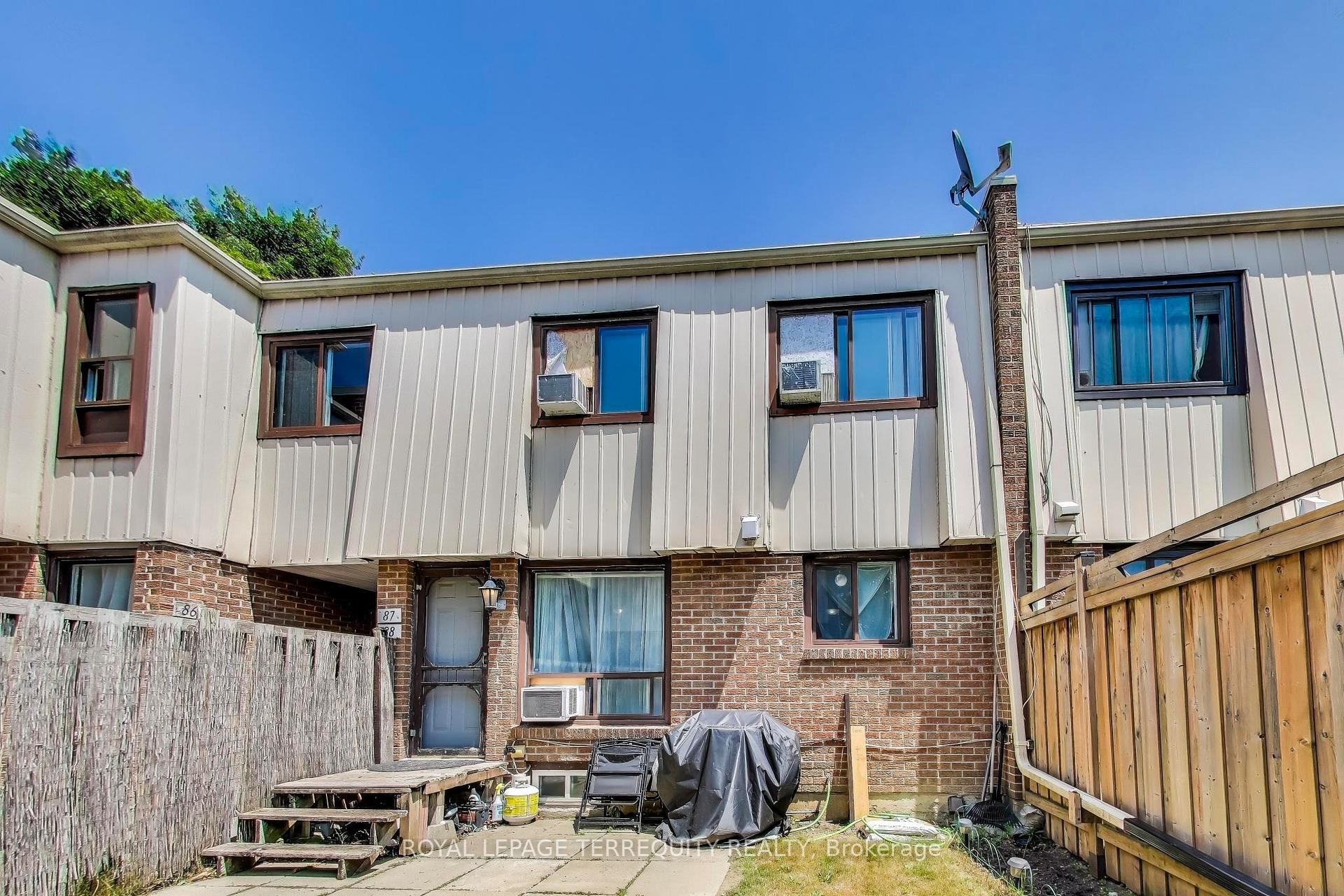 









1100


Oxford

Street, 88,
Oshawa,




ON
L1J 6G4

