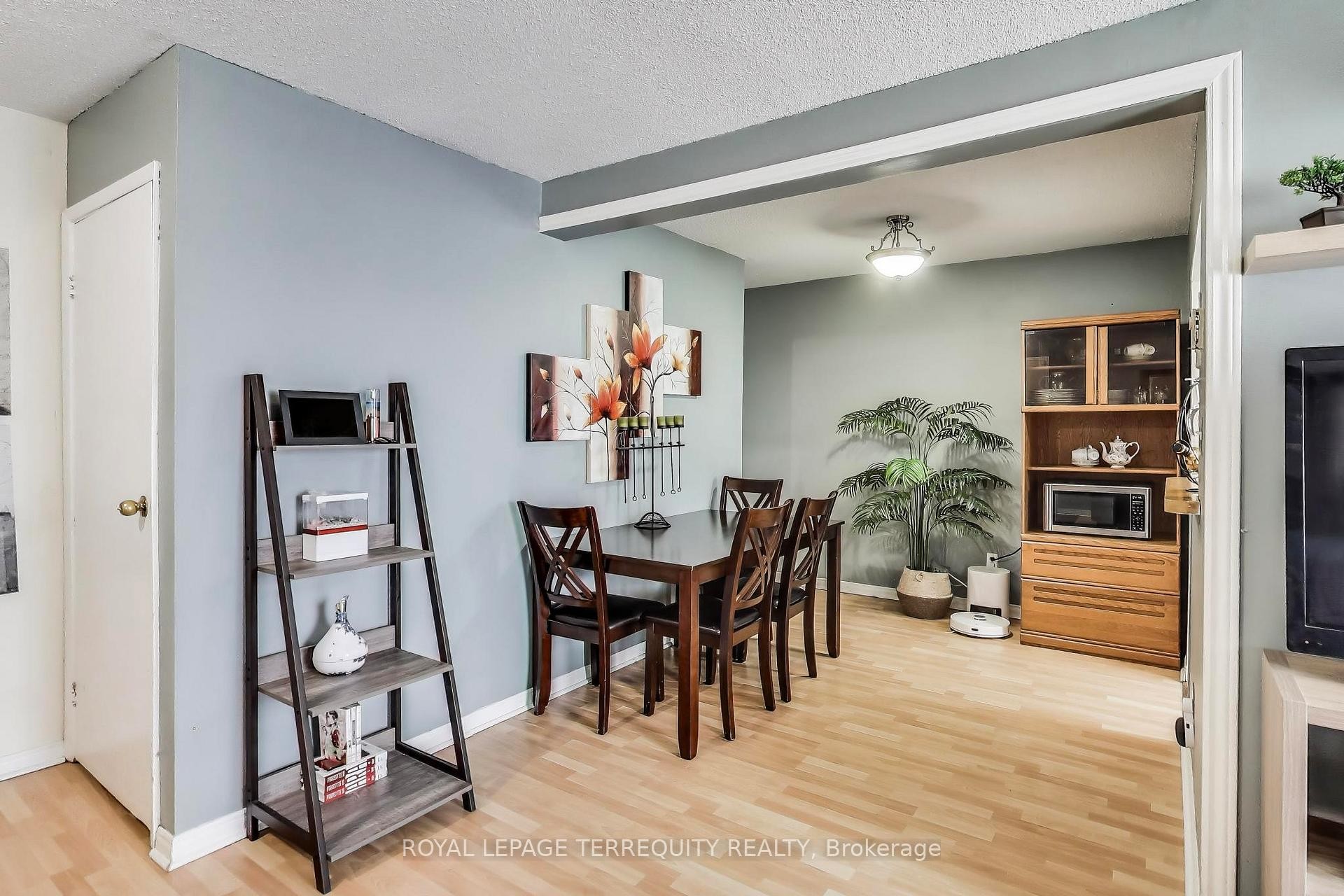 









1100


Oxford

Street, 88,
Oshawa,




ON
L1J 6G4

