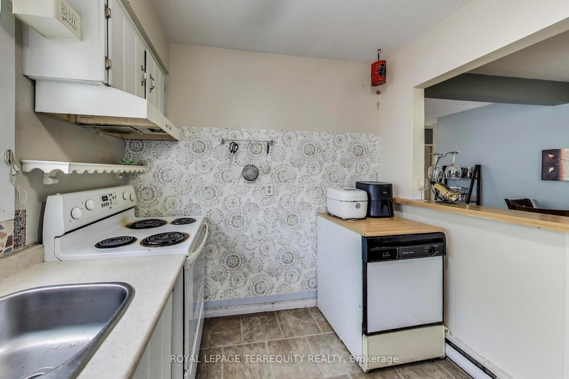 









1100


Oxford

Street, 88,
Oshawa,




ON
L1J 6G4

