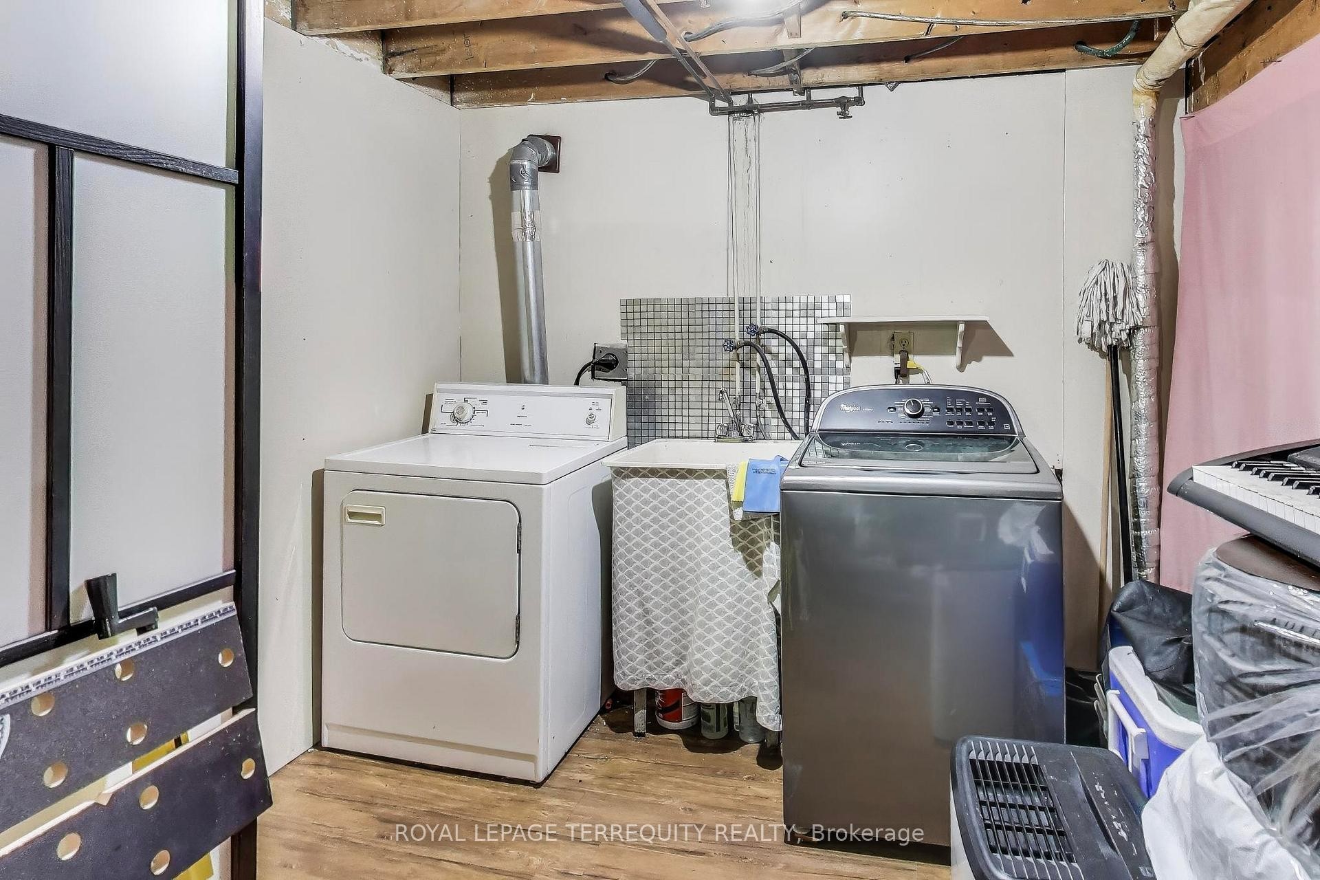 









1100


Oxford

Street, 88,
Oshawa,




ON
L1J 6G4

