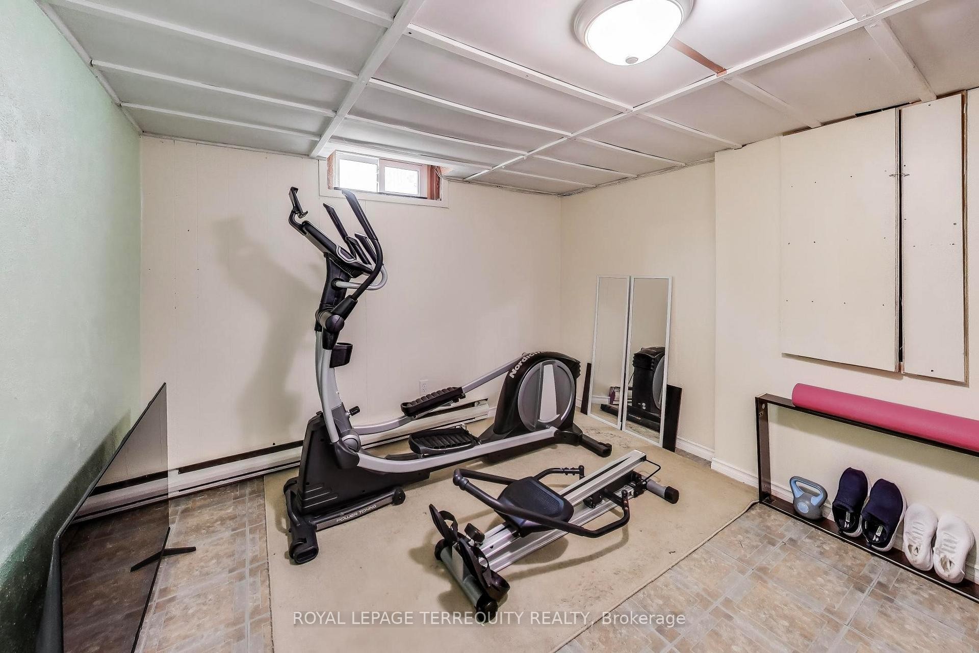 









1100


Oxford

Street, 88,
Oshawa,




ON
L1J 6G4

