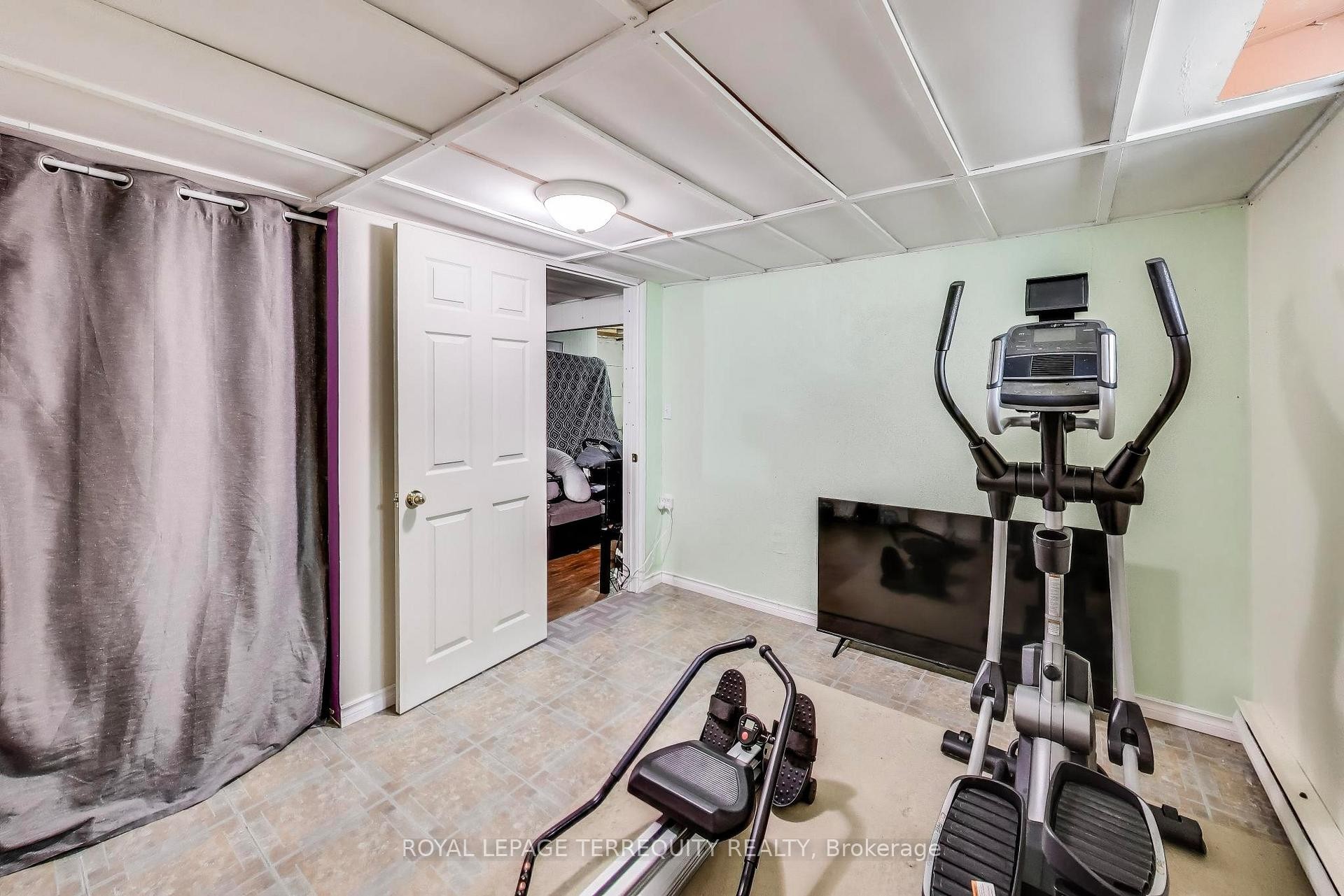 









1100


Oxford

Street, 88,
Oshawa,




ON
L1J 6G4

