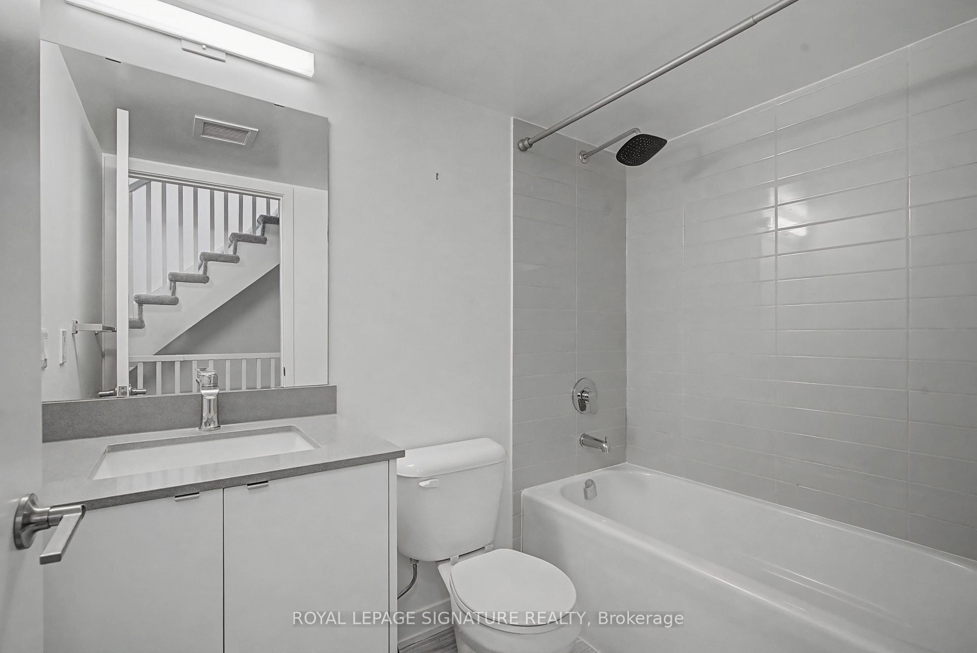 









1121


Cooke

Boulevard, 3,
Burlington,




ON
L7T 0C4

