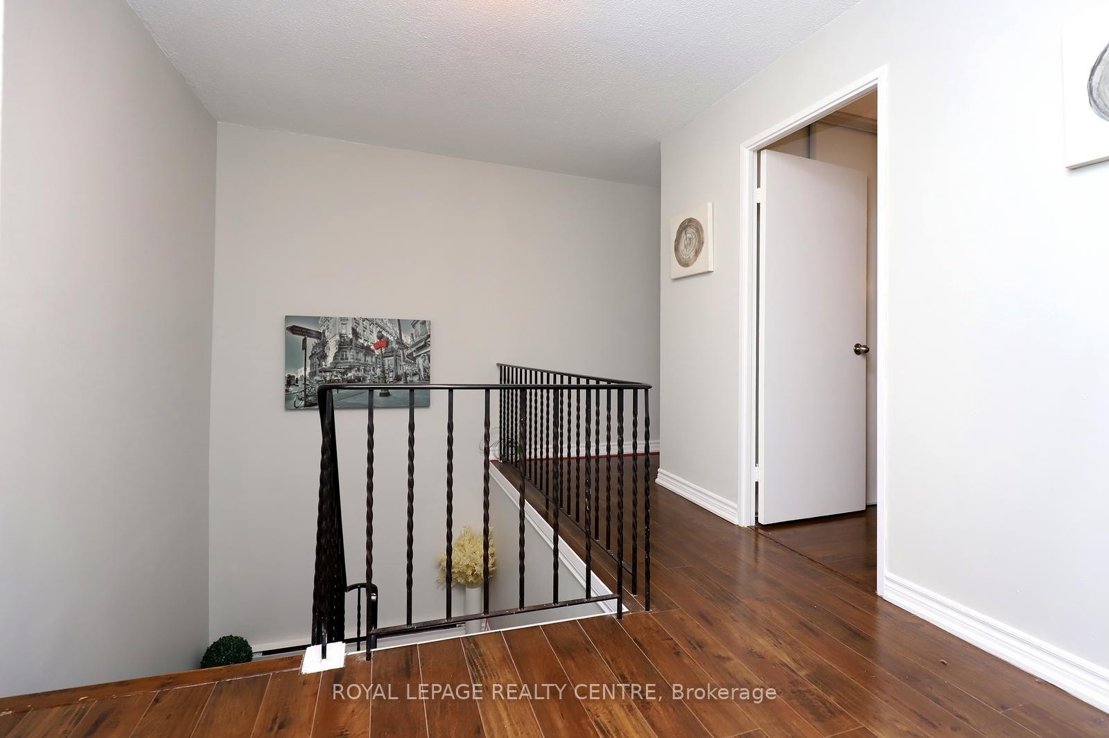 









1055


Dundas

Street East, 171,
Mississauga,




ON
L4Y 3X6

