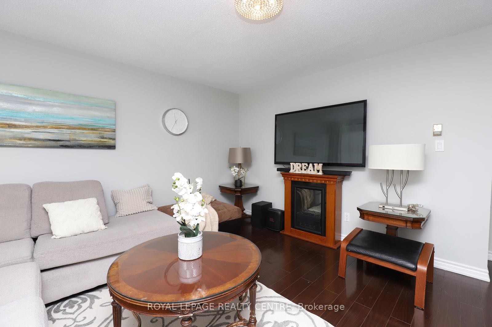 









1055


Dundas

Street East, 171,
Mississauga,




ON
L4Y 3X6

