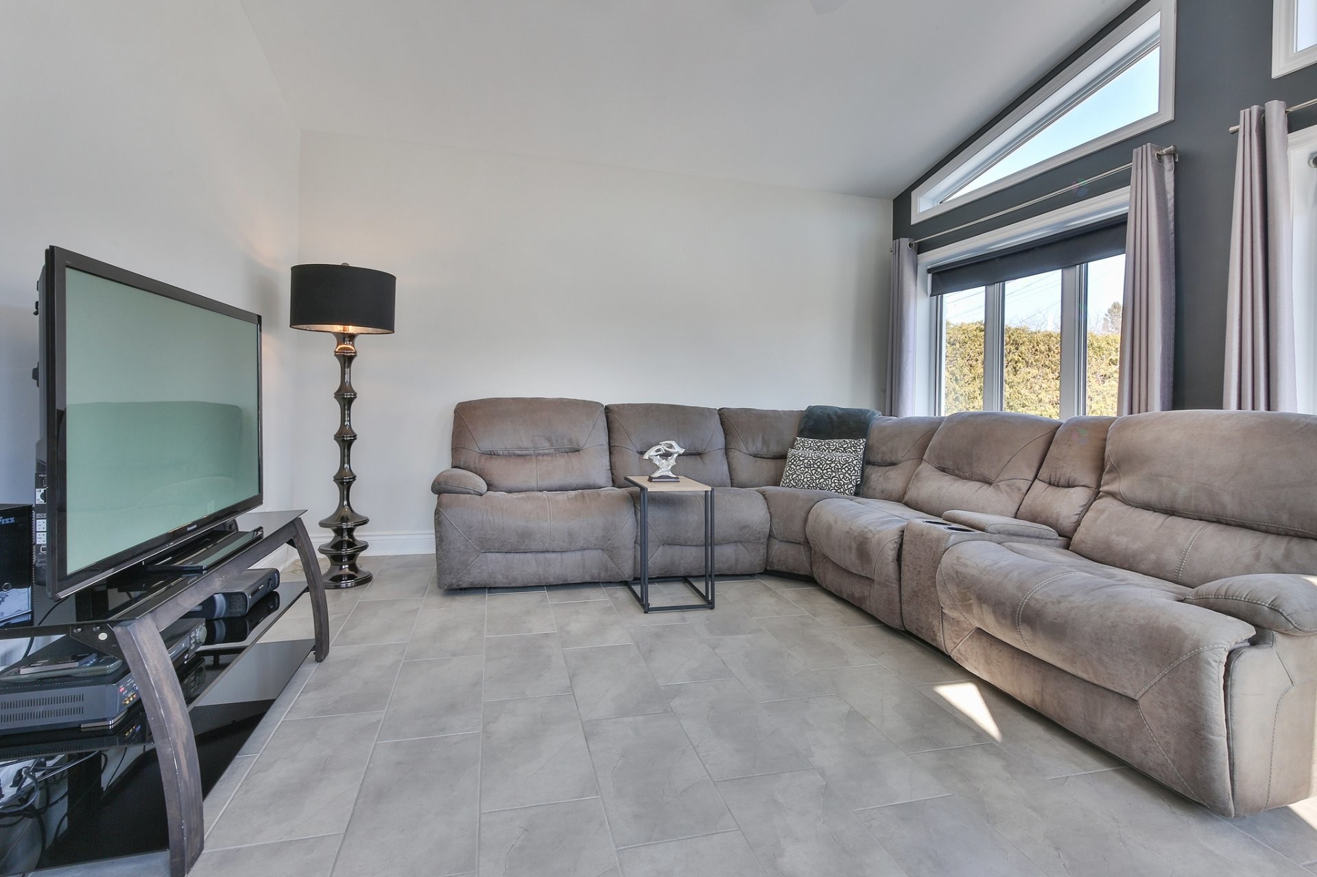 









495


Rue de Versailles

,
Saint-Jean-sur-Richelieu,




QC
J3B4H2

