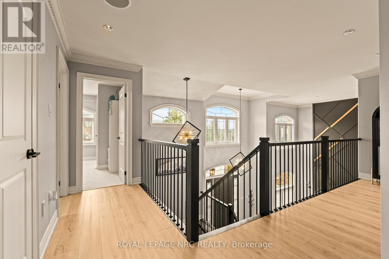 












63 TERRACE DRIVE

,
Grimsby (Grimsby East),




Ontario
L3M1B6

