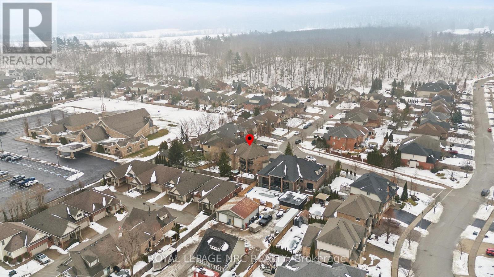 












63 TERRACE DRIVE

,
Grimsby (Grimsby East),




Ontario
L3M1B6

