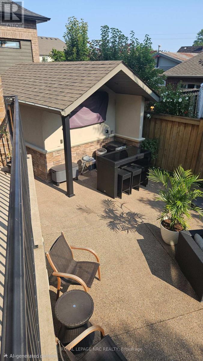 












63 TERRACE DRIVE

,
Grimsby (Grimsby East),




Ontario
L3M1B6

