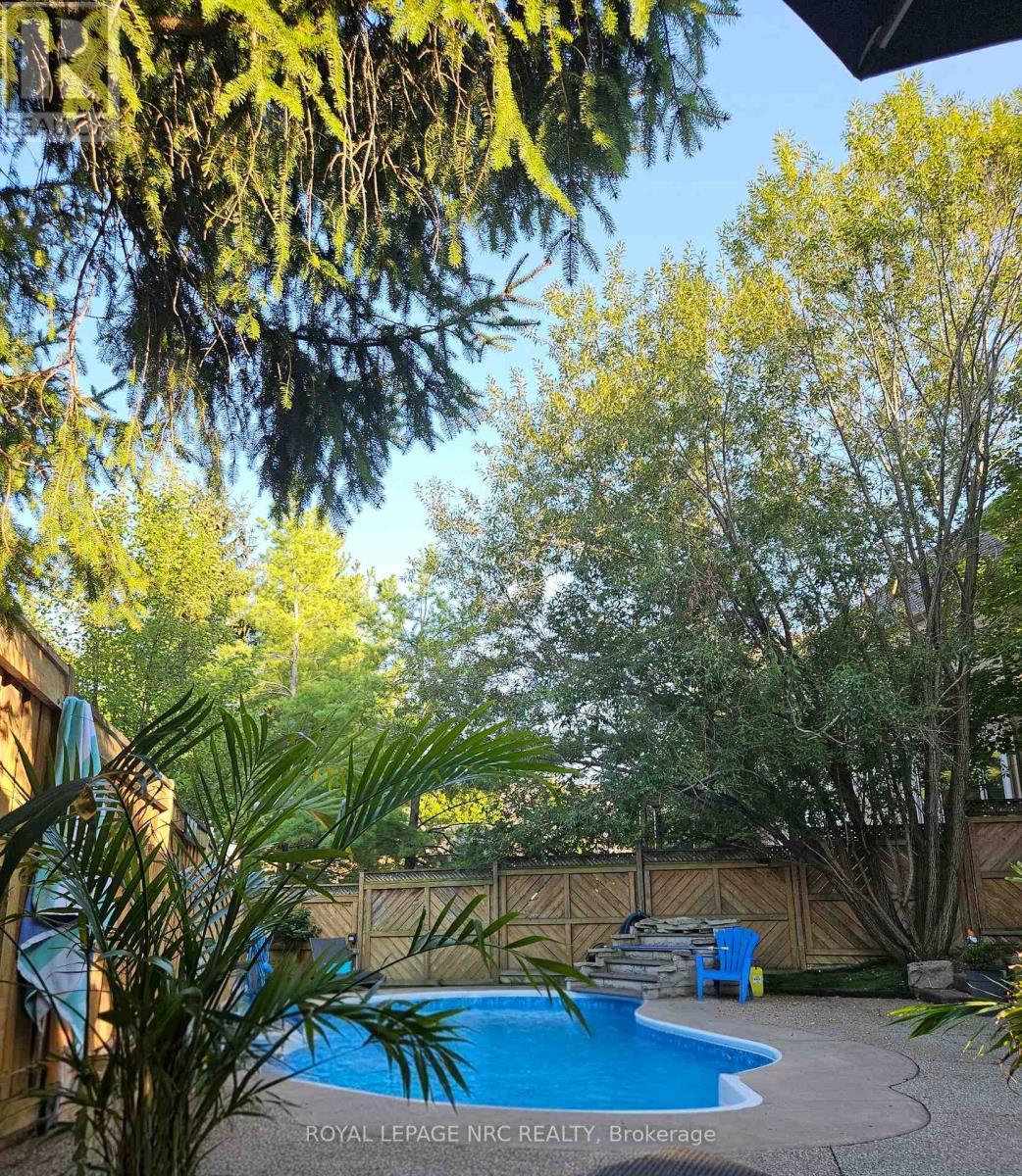 












63 TERRACE DRIVE

,
Grimsby (Grimsby East),




Ontario
L3M1B6

