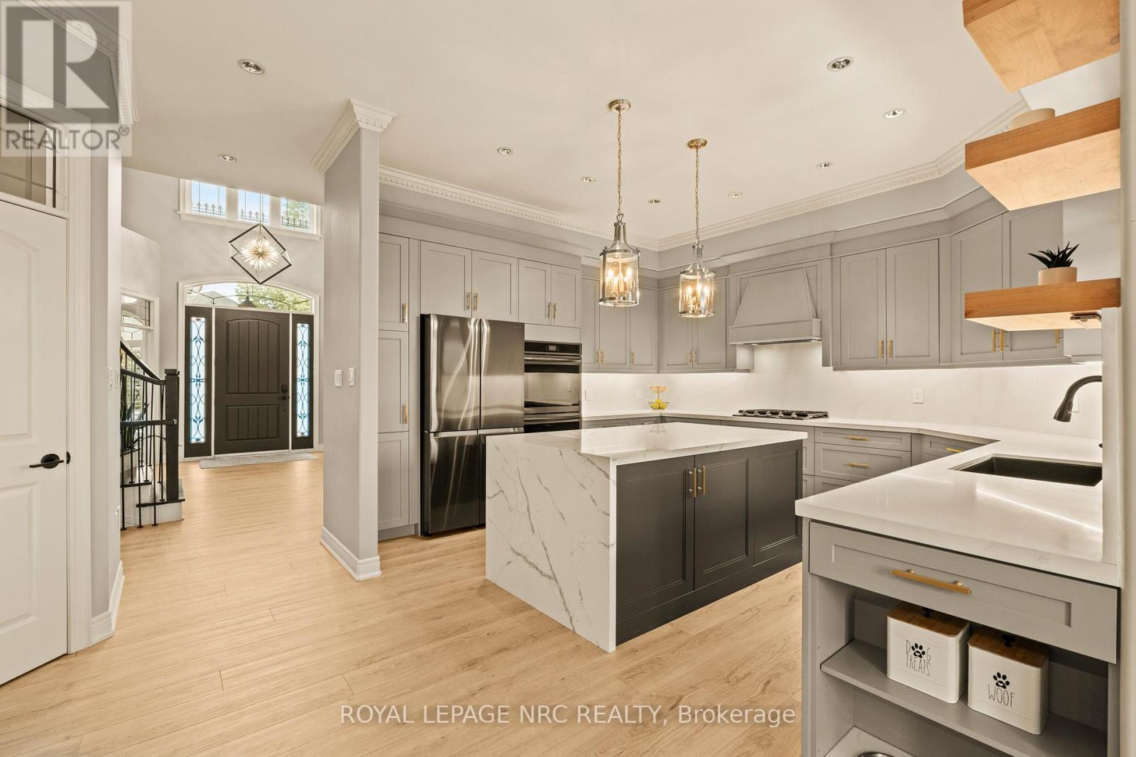 












63 TERRACE DRIVE

,
Grimsby (Grimsby East),




Ontario
L3M1B6

