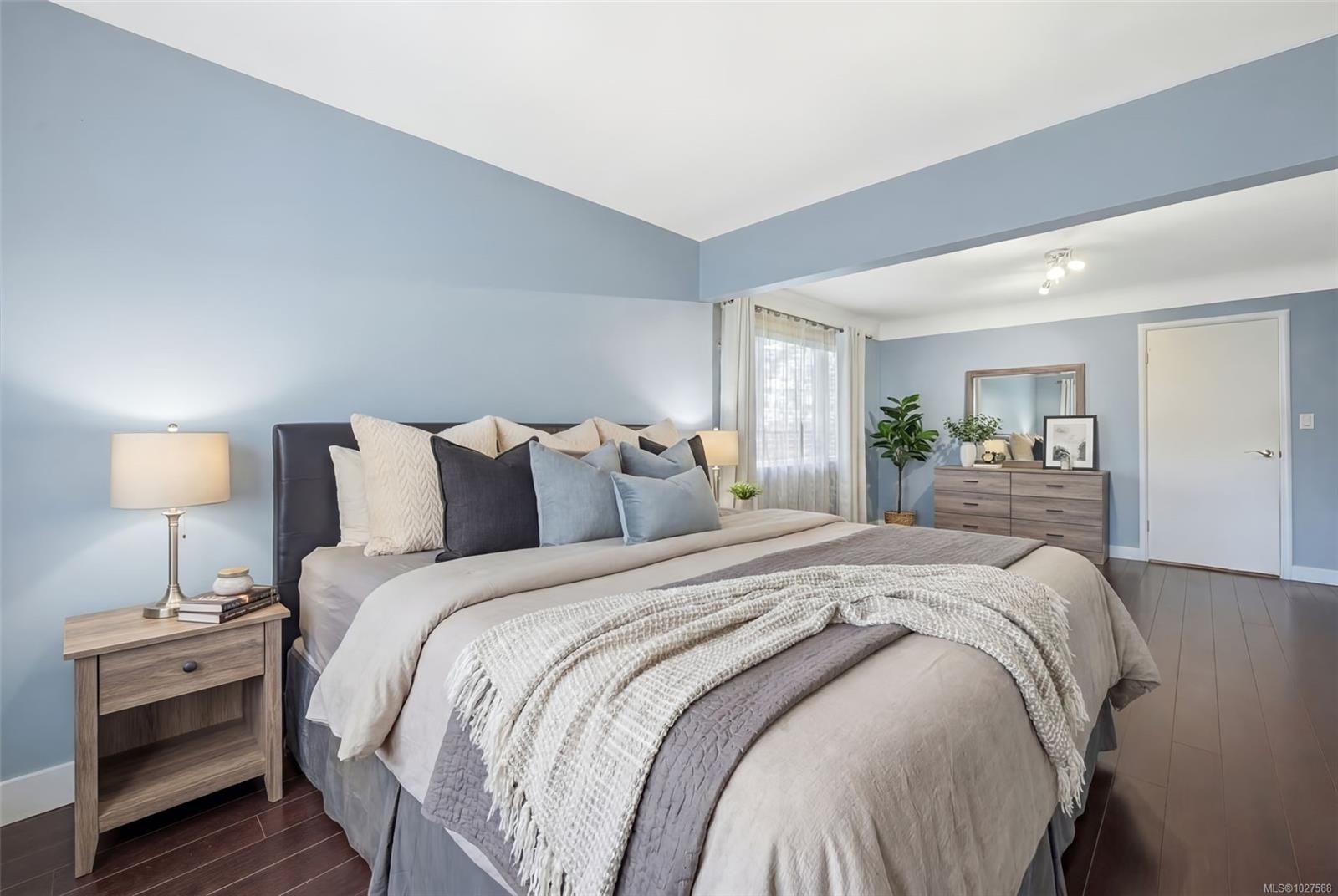 









730


Burnside

Rd West,
Saanich,




BC
V8Z 1N1

