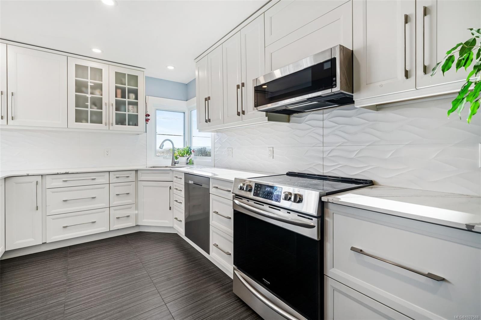 









730


Burnside

Rd West,
Saanich,




BC
V8Z 1N1

