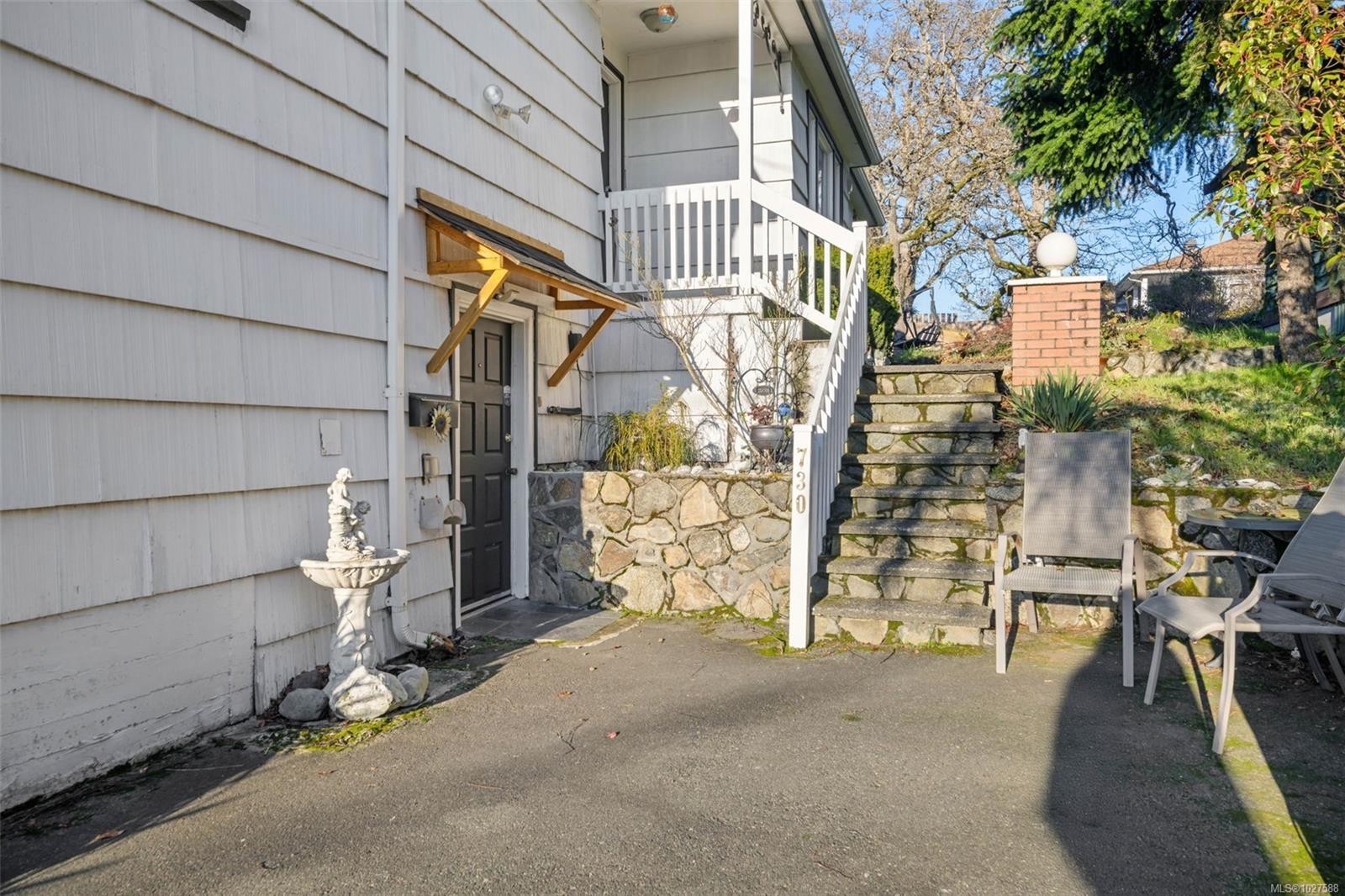 









730


Burnside

Rd West,
Saanich,




BC
V8Z 1N1

