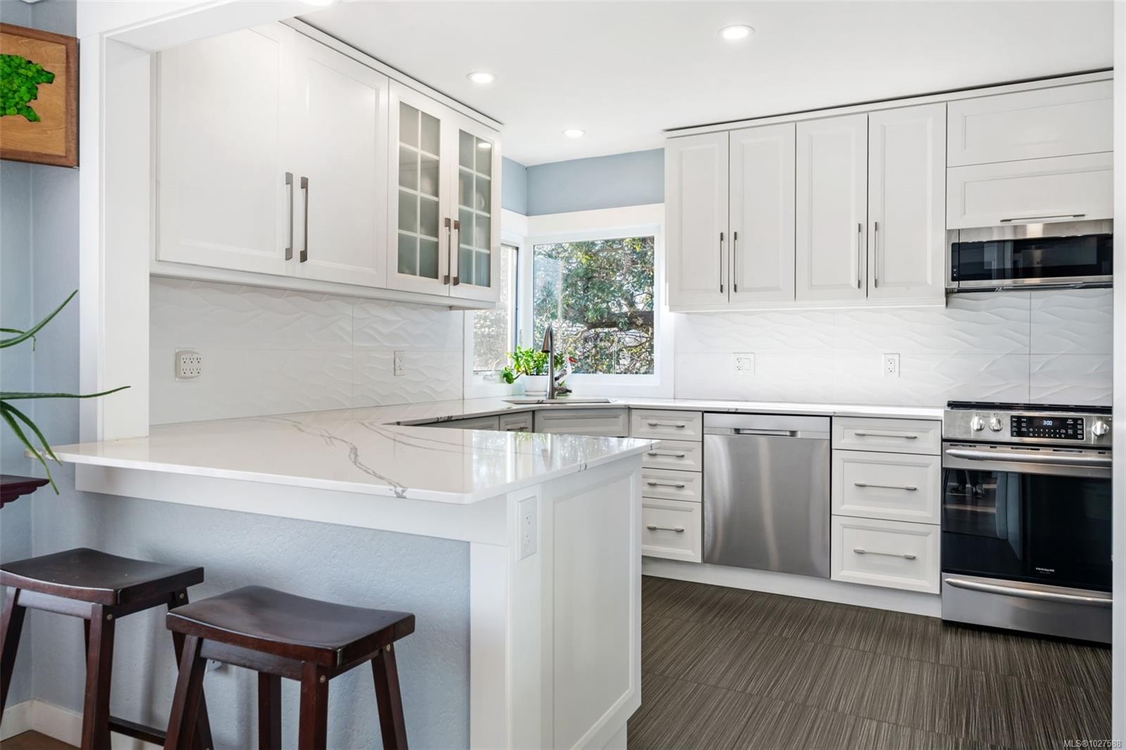 









730


Burnside

Rd West,
Saanich,




BC
V8Z 1N1

