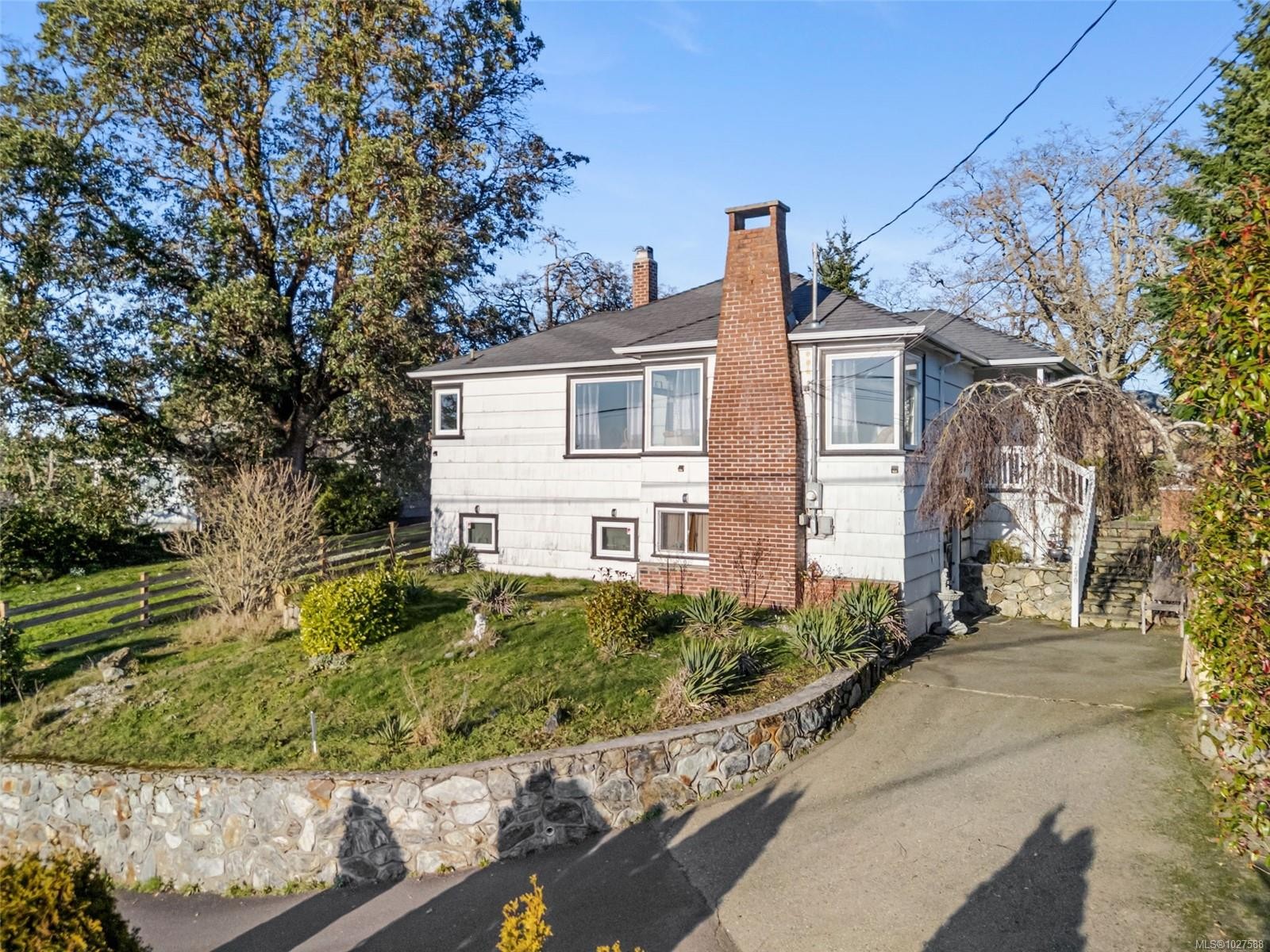 









730


Burnside

Rd West,
Saanich,




BC
V8Z 1N1

