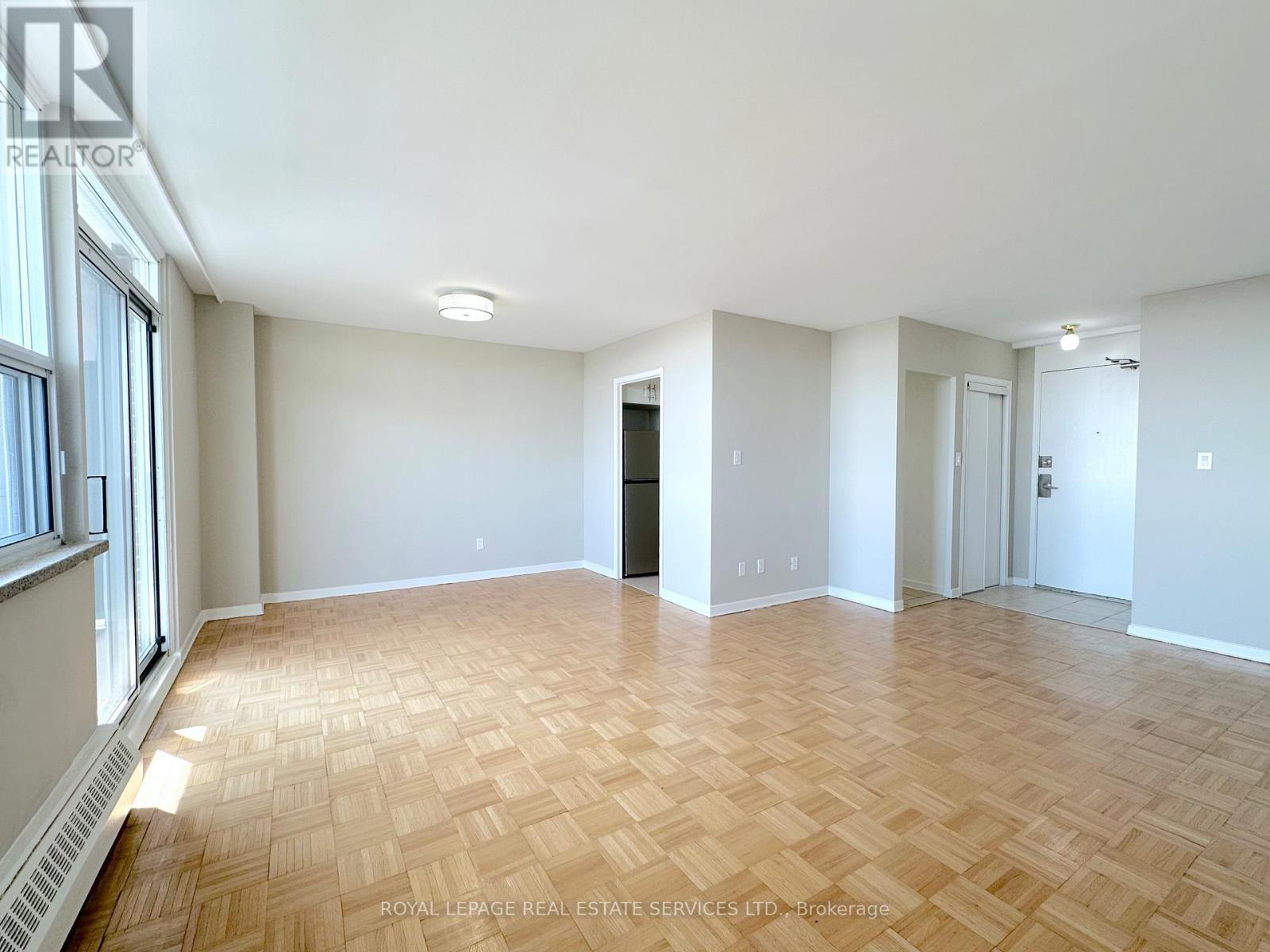 












1008 - 26 CARLUKE CRESCENT

,
Toronto,




Ontario
M2L2J2

